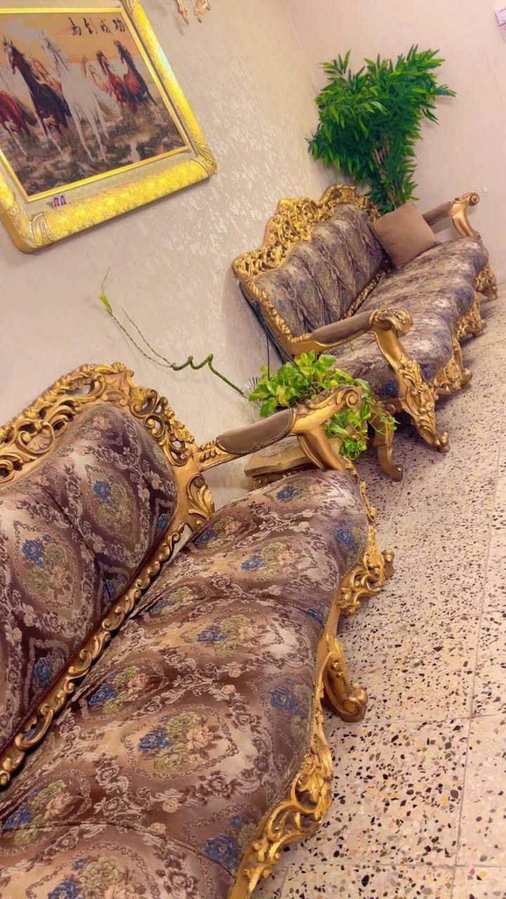 السلام عليكم
للبيع تخم مصري خشب اصلي درجه اولى 
٢_ كبار 
٤_ صغار 
١_طبله 
للأستفسار مراسلة الواتساب ***********
