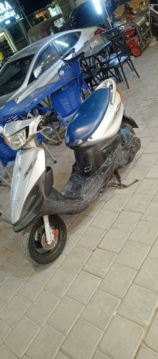 ماكس قجمه للبيع دراجه كفاله عامه مكينه خرسه شغاله سلف هندر السعر 380الف الشراي يتصل ***********
مكاني بغداد الامين الثانيه
