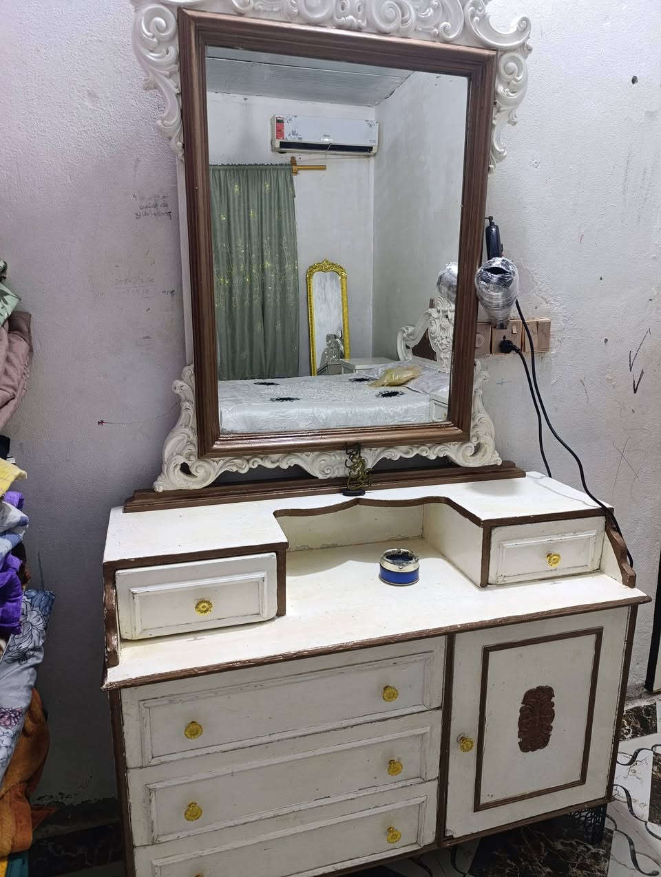 غرفة نوم • ام سته • للبيع
