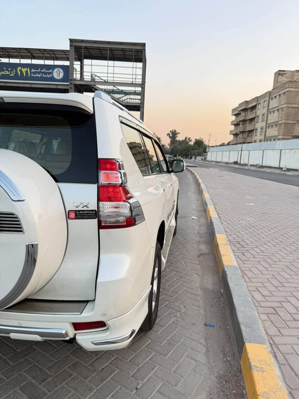 السلام عليكم
برادو باب اول VX اعلى فئة

اليكم التفاصيل الآتية:

سعة المحرك ٤٠٠٠ لتر

🚘 خليجي 

🚘 زيرو

🚘 الموديل 2014

🚘 سعة المحرك V6 

🚘 يبلغ عزم الدوران 381 نيوتن/ متر 

🚘 القوة الحصانية 271 حصان 🐎🐎

🚘 عدد AIR BAG 9 ‼️

🚘 دفع رباعي AWD

🚘 حساسات أمامية 

🚘 حساسات خلفية

🚘 لايت زينون + LED

🚘 كشافات 

🚘 بك لايت LED

🚘 سلايد رووف 

🚘 حجم الاطار 265/55R19 

🚘 ويل كب 19

🚘 4 دسك

🚘 ماسحة خلفية

🚘 اريل نفكيتر 

🚘 مفتاح التشغيل بصمة

🚘 شاشة

🚘 كاميرا دوارة

🚘 4 كاميرات 

🚘 الانارة الداخلية LED

🚘 المقاعد جلد لون أبيض

🚘 حركة المقاعد الأمامية كهرباء

🚘 حركة المقاعد الخلفية كهرباء 

🚘 تتسع المقصورة ل 7 ركاب

🚘 مثبت السرعة Cruise

🚘 المودات والأوامر الصوتية

🚘 فحص أنظمة السيارة 

🚘 حساسات ضغط اطارات 

🚘 مقود جلد حياكة 

🚘 تبريد شاشة

🚘 3 قطع تبريد

🚘 شاشة خلفية للتحكم في التبريد 

🚘 ثلاجة

🚘 ا ABS

🚘ا ISOFIX    ايزو فكس

🚘 نظام مانع الانزلاق

🚘 نظام نزول المنحدرات

🚘 اشارة في المرايا الجانبية

🚘 مخرج منفذ الطاقة ⚡

🚘 ا  Bluetooth / USB

🚘 شاحن هاتف Wireless 

🚘 تطعيم الدواخل المنيوم وخشب

🚘 النظام الصوتي JBL 

🚘تشغيل عن بعدبالبصمة

‏🚘 ستيرن كهرباء 

🚘 كشنات تدفئة+تبريد 

‏🚘 مريء شفط 

السيارة مكفولة من الحادث والصبغ جديدة السيارة تخم تاير جديد دهن جديد جاهزة من كل النواحي 

ومابيها ولا غلطة 

السونار مرفق بلمنشور 

للأستفسار :- ‭***********‬

الموقع :- بغداد الطالبية 

السعر :- 315 ورقة وبيها مجال
