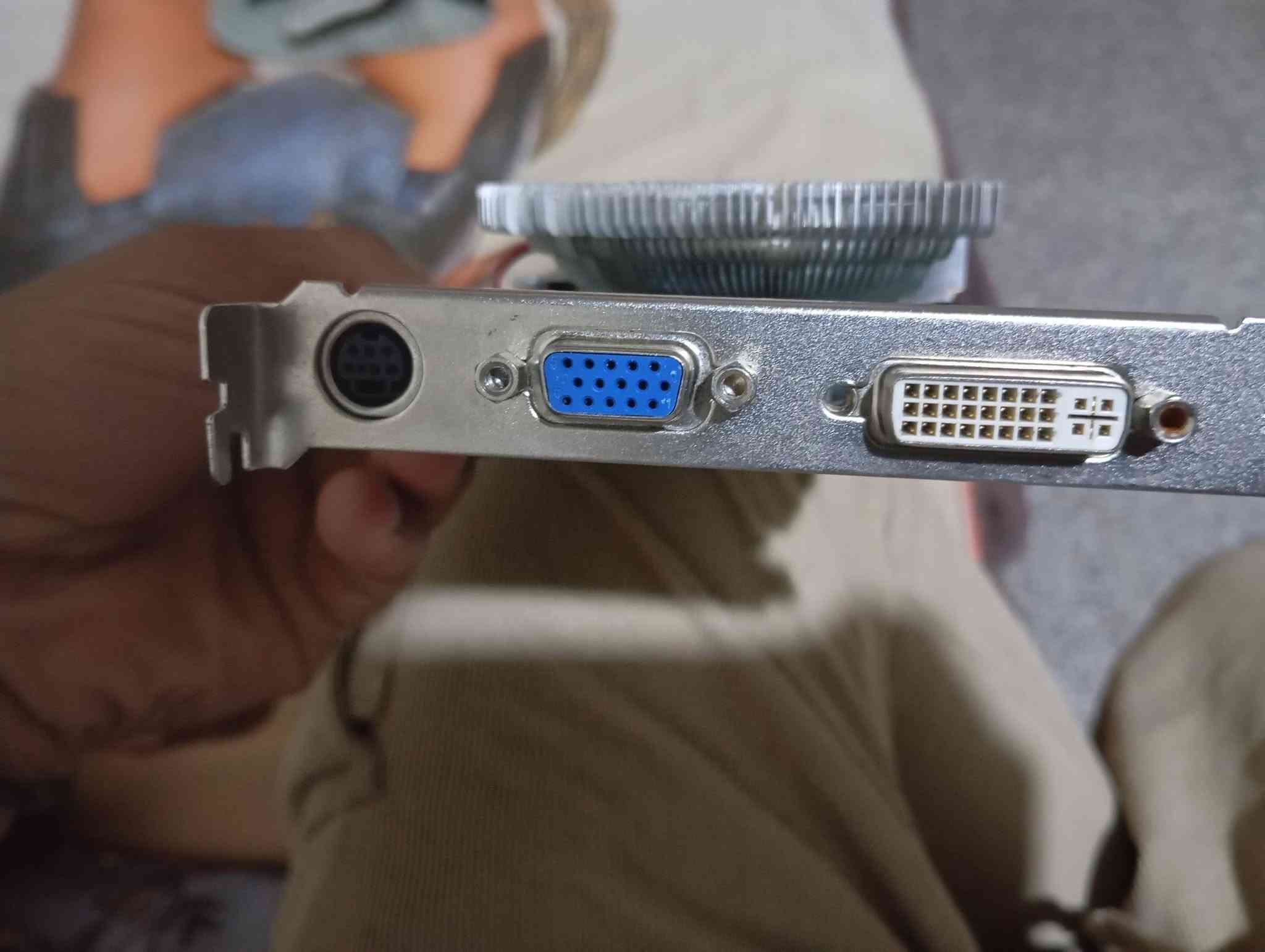 كرت شاشة • GT 740 • ٤جيجا