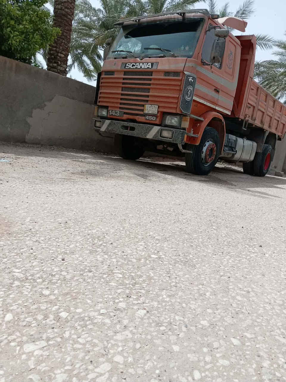 سكانيا للبيع
محرك 143 كير5ب5اكسل خفيف 
تخم تاير للإستفسار ***********
