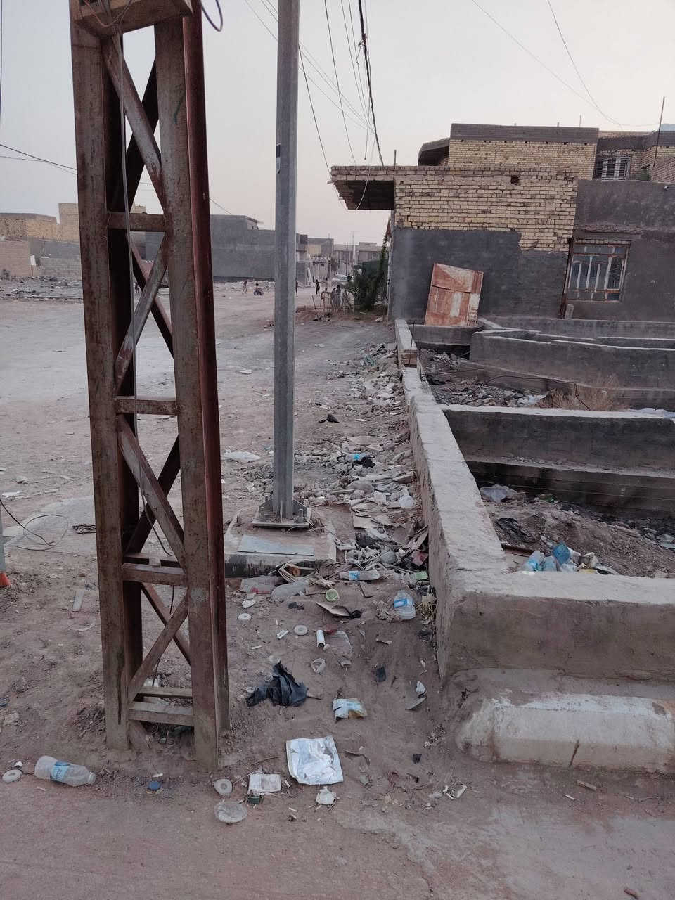 السلام عليكم
عرصه للبيع بية بتلو مساحة ٣٠٠ حي الجهاد شارع المحكمة مكلف بالنشر
للاستفسار الاتصال على الرقم  ***********
