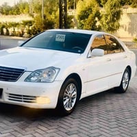 ٢٠٠٥ • ١٨٢٠٠٠ كم • شاشة وكاميرا