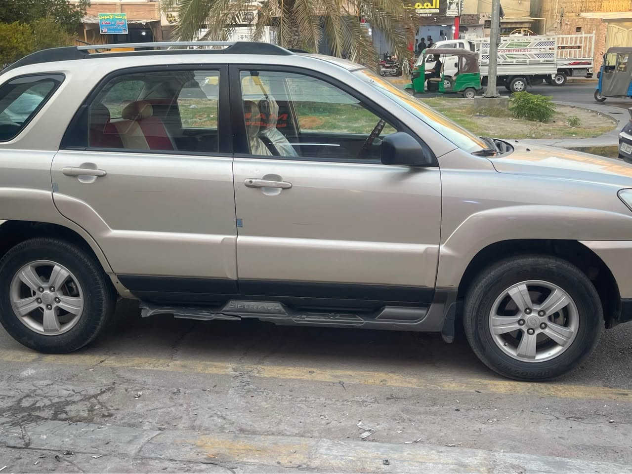 سبورتج موديل 2010 خليجي داخل بيجي المرغوب محرك 2000تبريد جاهز هزه بعدهي مامنتهيه سنويه جديده مكفوله من الضربه والصبغ السياره جاهزه رقم اربيل بسمي السعر 110 وبيها مجال *********** كربلاء, العراق
