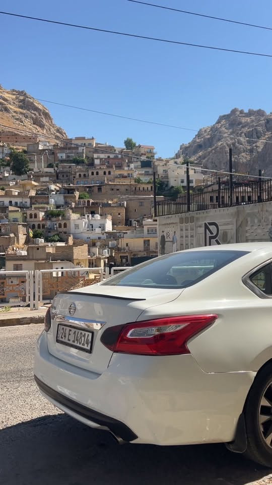 التما نسيان 2017 
فول مواصفات 
اللون ابيض
تبريد ثلج 
طخم جديد 
تواير جدد 
سستم لايتات جدد
كهربائيات كلها شغاله شرط 
محرك وكير شرط 
كير اوتماتيك 
محرك 2500 تنفس طبيعي 
ادامه جديده للمحرك 
سياره جديده ما ناقصها برغي 
ضررها جاملق وراس البوند فقط 
رقم دهوك تحويل وكاله شرط 
مكان السياره موصل 
سعرها 115 $ وبيها مجال 
*********** واتساب شغال

نص مكتوب في الصور:
- VOK CAR WASH
- Mosul, Iraq