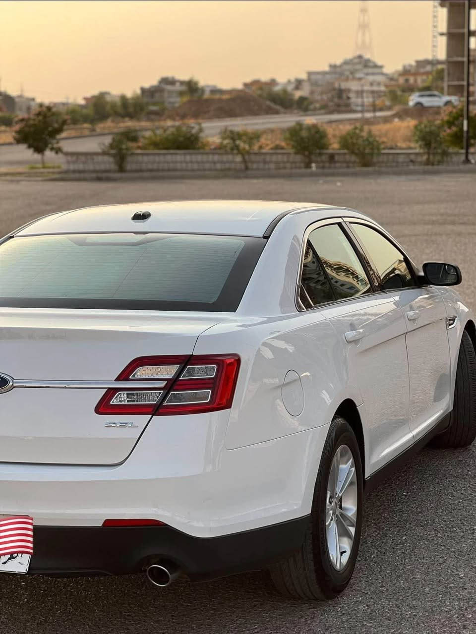 Ford taurus🇺🇸2013
سەیارەکە خلیجیە مواسەفات se  
ناو زەردە 
گێڕو مەکینەی بەشەرت. 🔥
ماشاللە سەیارەکە تا بڵێی بە خزمەت و جوان ماوەتەوە🔥 
تەنها دو بست بۆنیتەکەی پەمپە بێ ناوگرتن بە شەرت سەنەوی بەسەر چوە بە ناوکردن و خرامە بەشەرت 🔥 
ناونیشان : سلێمانی 
ڕەقەم تەلەفون : ***********
خوار هەمو بازاڕ سعری 105$ معامەلەیەکی برایانە السليمانية, العراق
