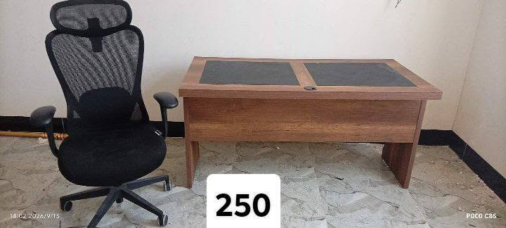 غراض للبيع للشراء ارسال سكرين للغرض المطلوب وشعدكم للبيع ابيعه الكم بمجرد التواصل معي عبر الخاص وبالخدمه موجود ترويج #فضلا وليس امر متابعه للحساب

نص مكتوب في الصور:
- ٧٥ الف
- السعر 60 ألف
- 80
- 250