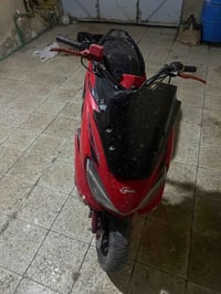 سكنس للبيع السعر 400 وبيها مجال هذارقمي07822318411 وهذا رقم الثاني بي ...