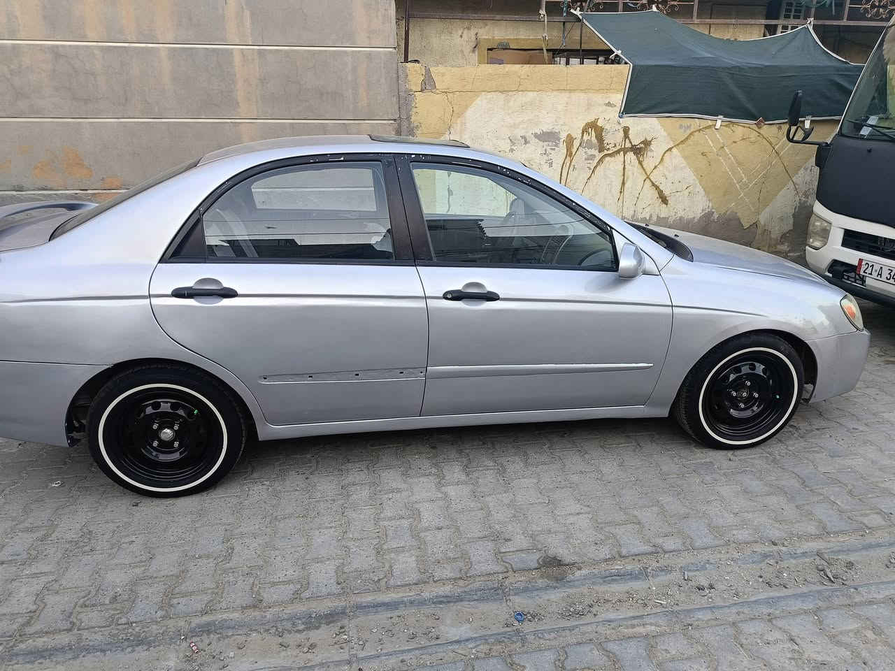 السلام عليكم كيا سبكتر 2006 مكينه 2000 قير عادي سياره جاهزه تبريد كهربائياته كلها جاهزه السياره بيع مستعجل *********** ***********
