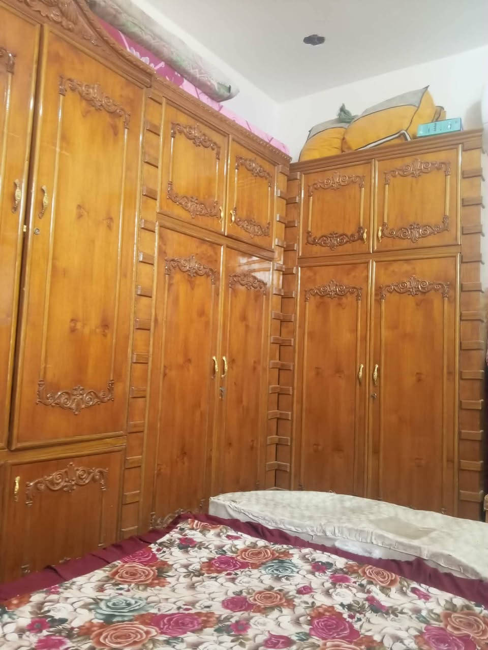 السلام عليكم غرفه نجاره عراقيه 3 ملم سعر 1700 بيها مجال للاستفسار ***********
