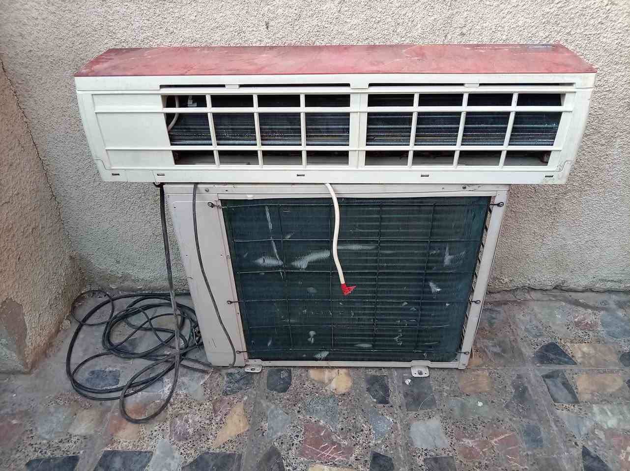 السلام عليكم سبلت طن ونص مستعمل للبيع الله شاهد بعده نظيف  بس البوري الجبير بي هاي الطعجه تنكص وتنلحم
(السعر 350) مكاني بغداد البياع رقمي ***********
