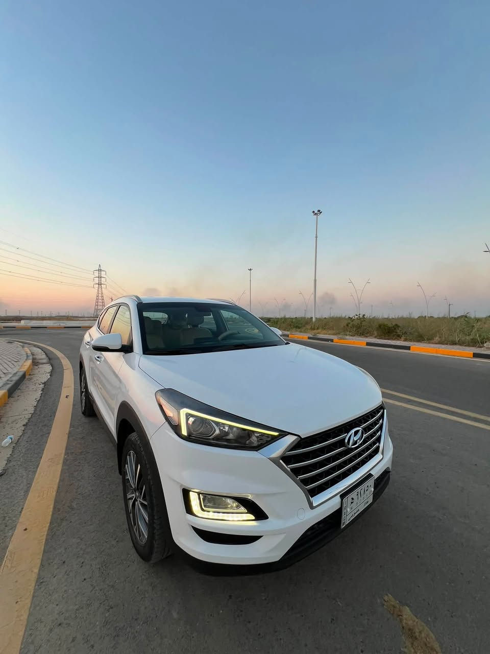 السلام عليكم للبيع توسان 2019 شركه الكاصد كفاله عامه فول مواصفات عدى بانورما اريل نفكيشن شاشه ابل كار بلي الاصليه بصمه ابواب وبصمه تشغيل ترحيب عند الاقتراب ثلاث انضمه قياده تبريد قطعتين السيارة جديدة كلش ماشيه 82 حقيقي السعر 195   إذا مو شراي لاتعلق اعبر المنشور للاستفسار ***********9
