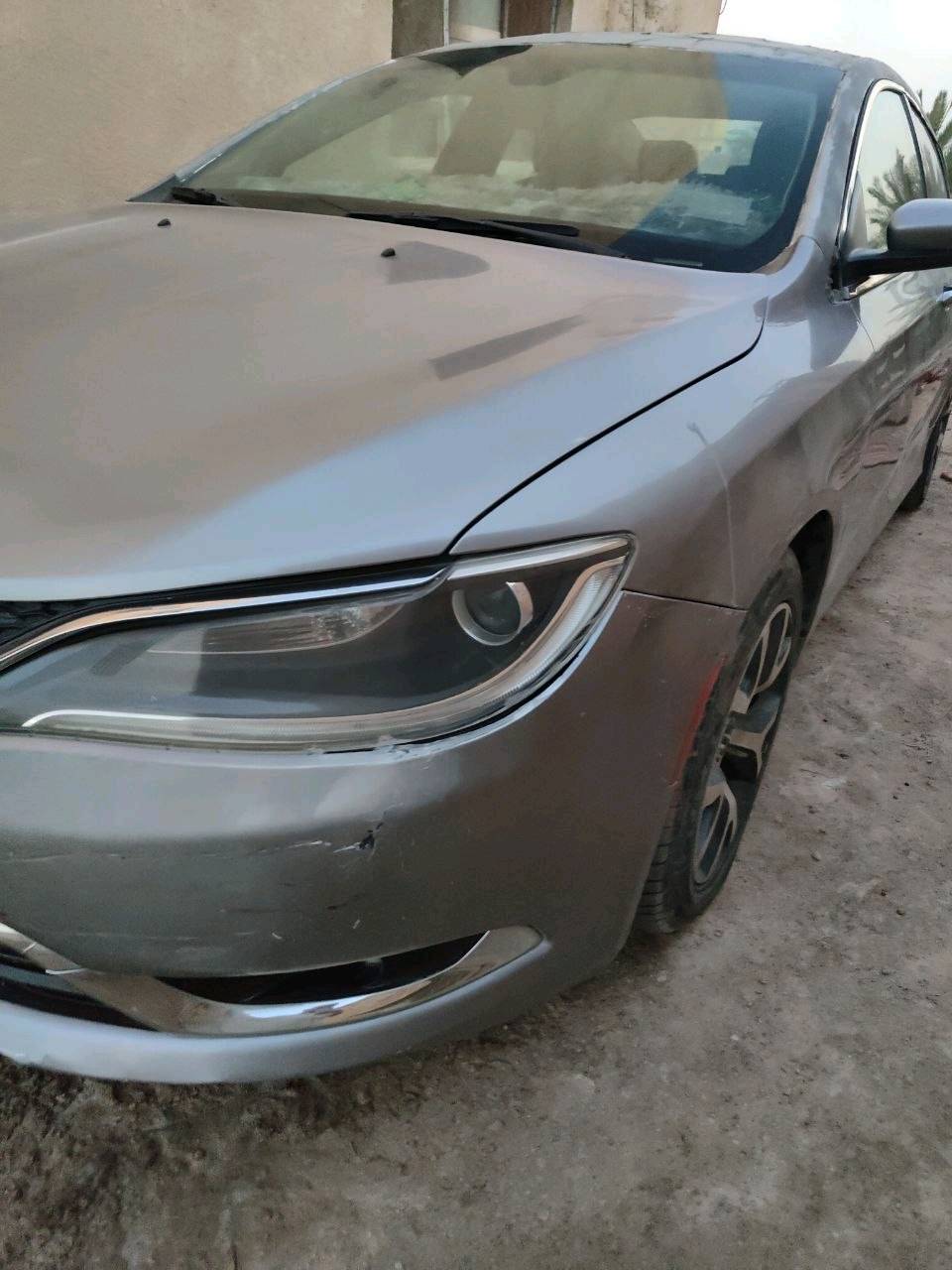 سيارة c 200 موديل ٢٠١٥ سعرها ٤٥ ورقة متجاية وتحتاج صبغ  وسمكرة بسيطة حدادية ٥٠٪ بيه عته بالكير