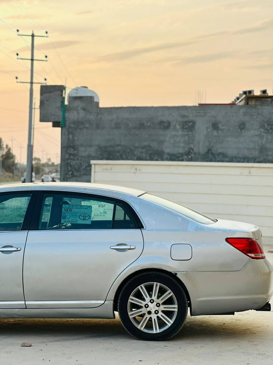 السلام وعليكم افلون موديل 2007بسمي تحويل مباشر فول عدة بصمة السعر ٨٥ وبيها مجال ***********
