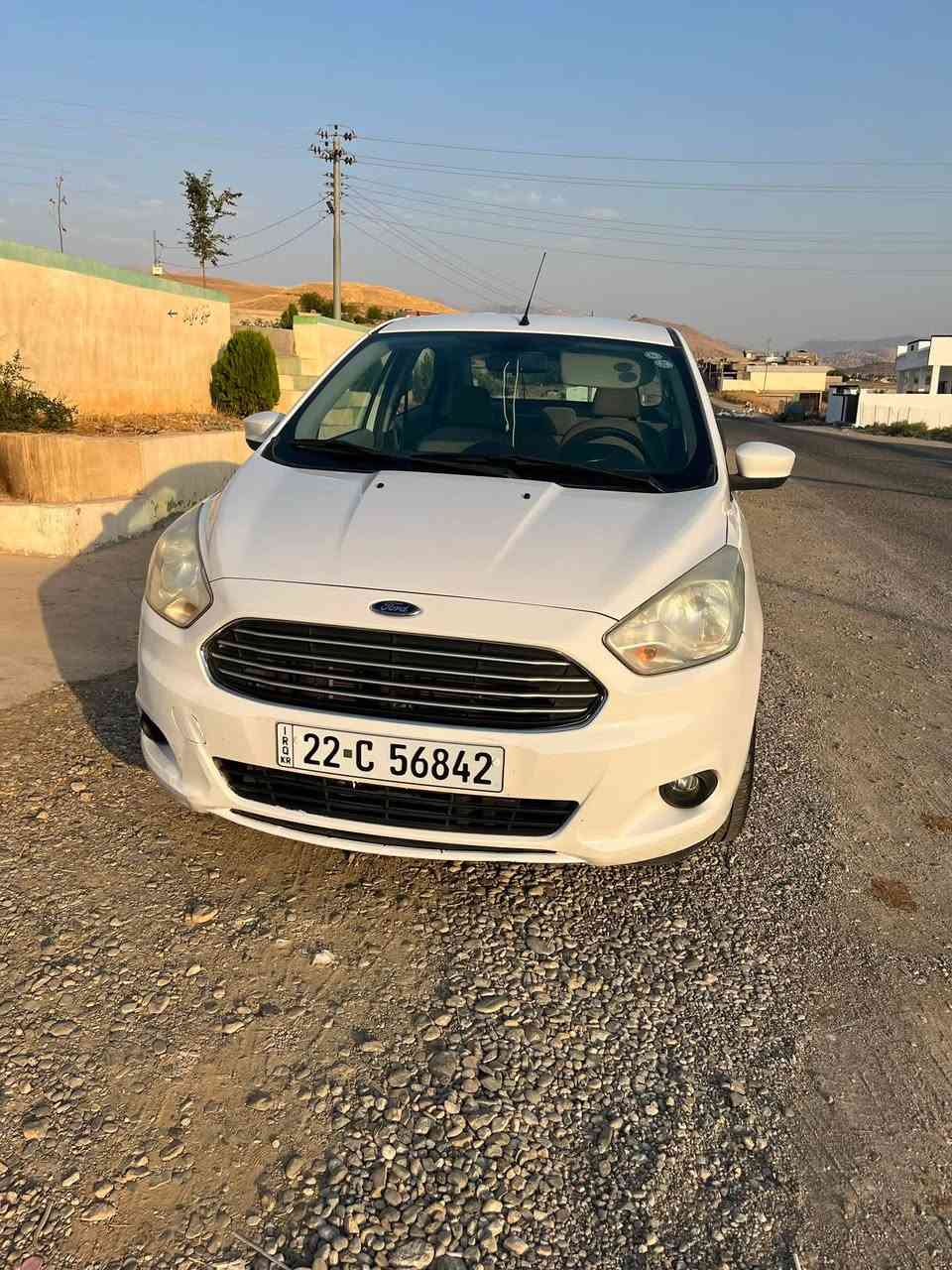 Ford figo 2016
سپی ناو زەردی خلیجی
٤ پستۆن
ویل کرۆم 
دەسک سپی
بلوتوز 
شاشە 
چوار جام کارەبا 
سەنەوی تا ٣١ تازەیە 
گێڕو مەکینەی بە شەرت 
سەیارەکە بێ مەسرەفە 
١٧٠٠٠٠  ڕۆشتوە 
بەس دەرگای لای سایەقی بۆیاخە
 لە سلێمانیە سەیارەکە 
***********
