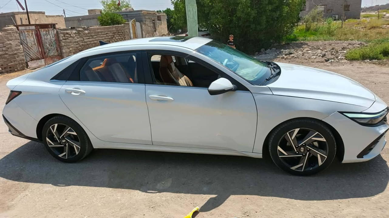 السلام عليكم النترا تجميع صيني موديل ٢٤ سياره بيه جاملغ وشويه بلبنيد وتصلح قليل بلبدنه سياره ملشيه ٦٠ الف رقم ربيل السعر ١١٧ وبيه مجال قليل شراي ينتصل ويدلل ***********
