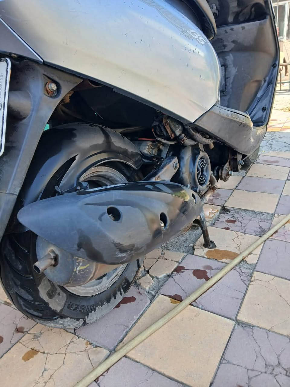 سلام عليكم شباب ياماها بريز125مرقم تحويل مباشر دراجة نضيفة مال رمبة كفالهة عامةكابريتر وكفر ومكينة وسواد وكهربائيات السعر 1400رقم واتساب ***********
