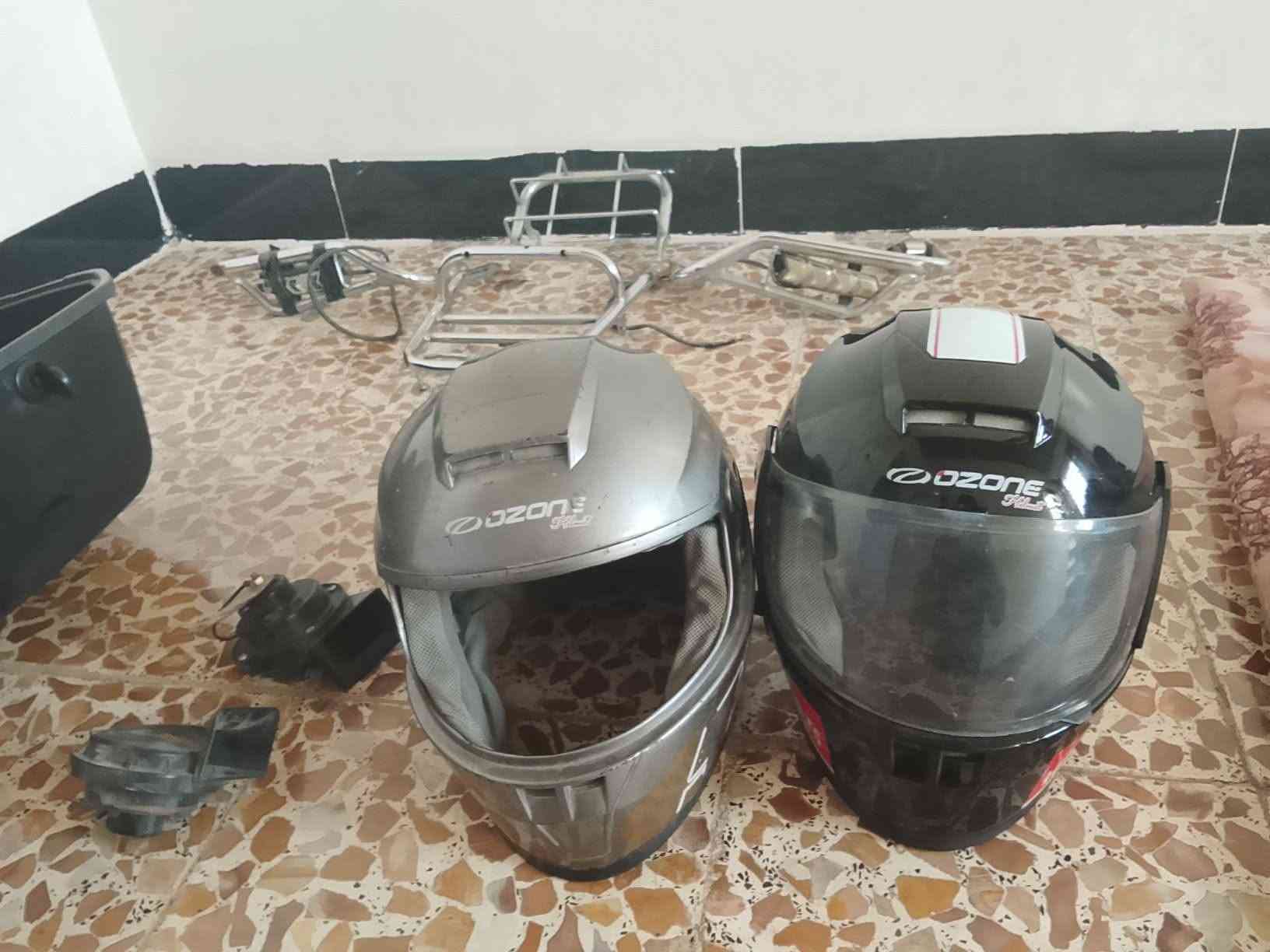 للبيع 
صندوق جديد ما مستخدم شي قليل جدا 30
درع كامل جديد 30
خوذة 10 
خوذة 5
دبل هورن ب 5 
ابيع شلع ***********
