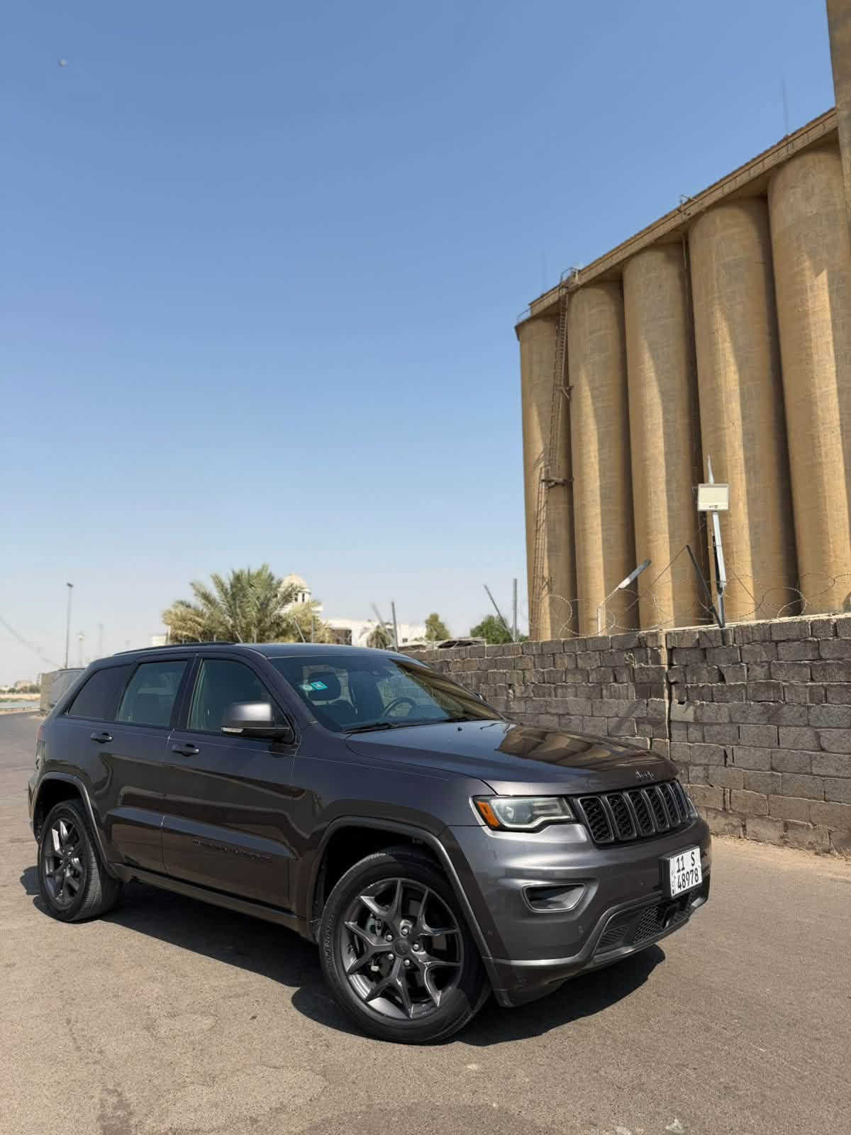 مكلف بالنشر !!!!
السلام عليكم للبيع 
🚙جيب كراند شيروكي 
 موديل 2021 فئه 80 
مكينه 3600

سياره اني مستوردها يعني على ايدي ماشيه 40 الف ميل 
وبدون صبغ ولا قطعه مبدل منها
وصور حادثها مرفق مع الصور بيها دعاميه فقط
كير ومكينه مكفول سياره نضيفه جداً
فول مواصفات 
-رادار امامي
-تدفئه تبريد كشنات
-فور ويل
-بانوراما
-بصمه باب وتشغيل عن بعد
-كشنات جلد وكشن كهرباء وستيرن شفط 
-شاشه دشبول كبير وصندوق كهرباء

📍الموقع -بغداد- العطيفيه 

السعر 💵💸240 وبيها مجال 

الاتصال ☎️***********
