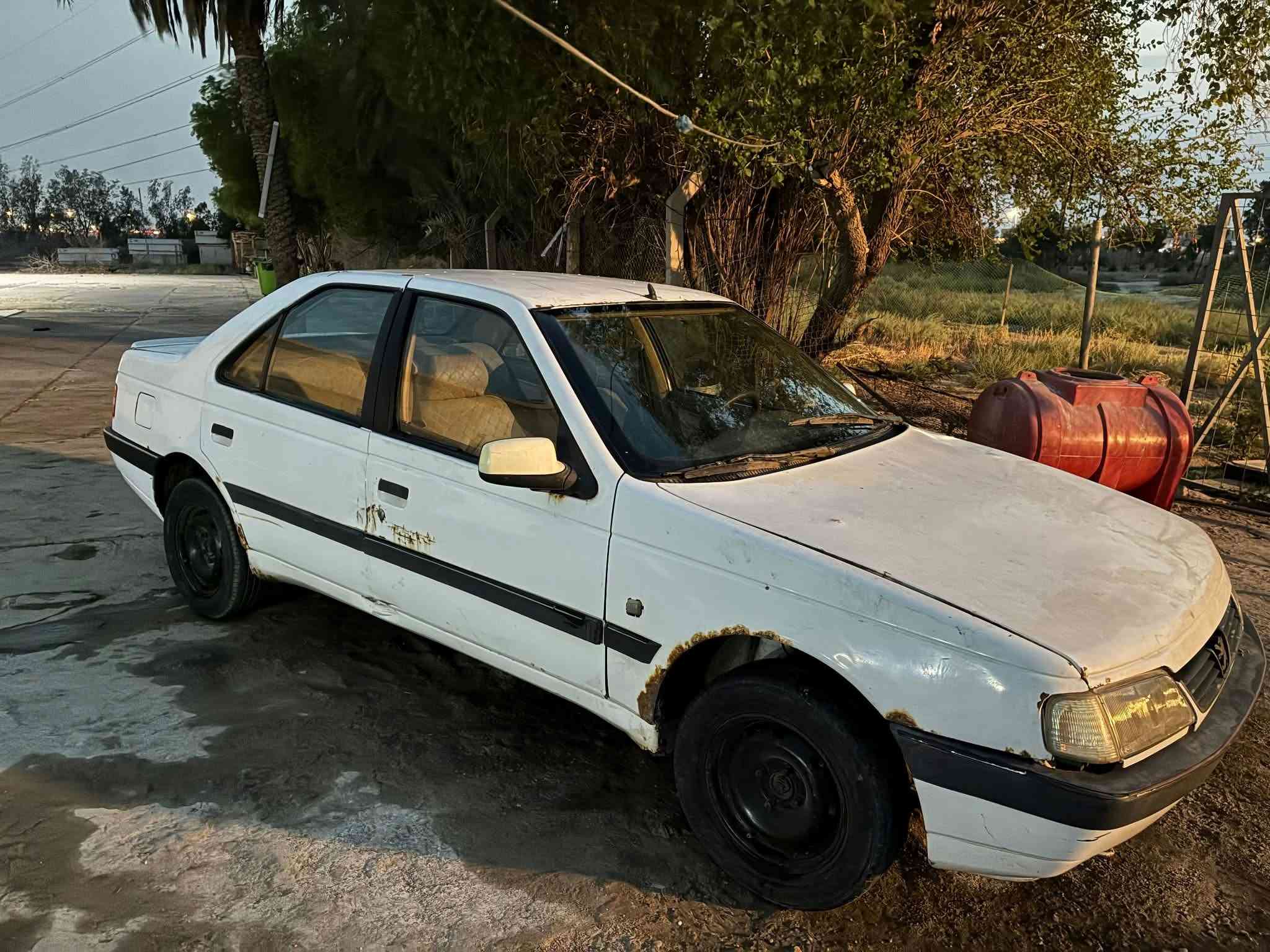 ابيجو 405رقم بغداد مكينه وكير كفاله راعيه موجود بيع اقصاد 26تدفع نص مبلغ والباقي حسب الاتفاق موجوده بلبصرة شراي يجي خاص ***********
