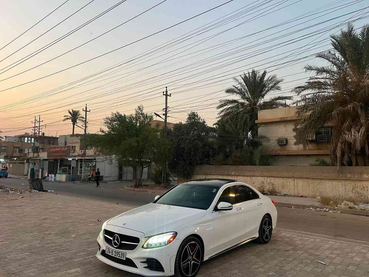 سلام عليكم مارسدس C300 موديل ٢٠١٩ كفاله عامه من دعاميه لدعاميه بيها تكحيل كارت جاملغ شخط وباب فقط سياره فول مواصفات لاخير دبل ماوس بنراما شاشه كبيره جنطه كهرباء ناره ترحيب ٤٦ لون لايت ٨ عدسات كت AMG دعاميات ويل   رادارات نقطع عمياء سماعات هارمن مضخم سماعات ٥ كامرات وبعد مواصفات مذاكرهن بيع او مراوس تحياتي ***********وتساب
