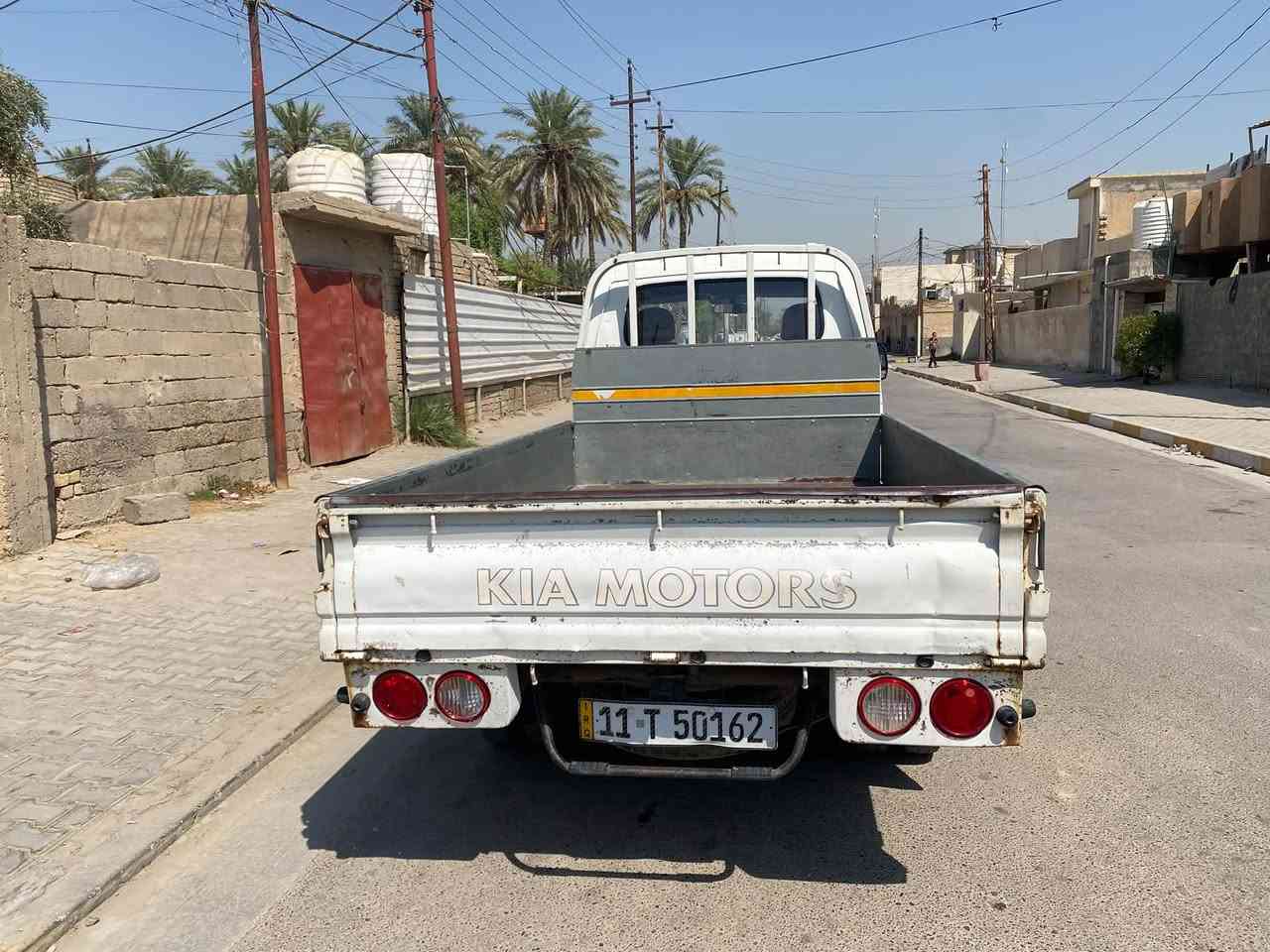 سلام عليكم كي حمل ٢٠١٣ بغداد بسمي سنويه ٢٠٣١ هزه الشهر السادس مسويه ضريبه مصفره مكفوله كير محرك صدر تبريد  ثلج تخم تاير جديد باتري جديد مال جناي  بيه بارد باب السايق وبارد قبق البنيد بدون داواخل مكانه ب المحموديه رايده ٩٥وبيه مجال حك الجيه ***********
