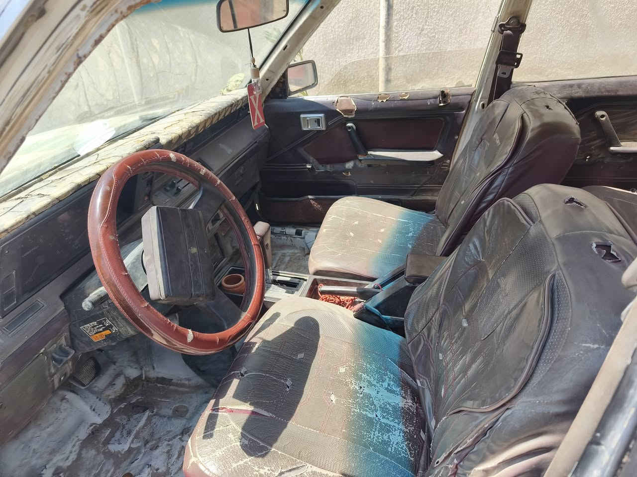 سوبر 85مكينة كير مكفولات مكينه VVT
حدادية جديده معمرة نقصها بطاين وماصدات فقط 
كوت ***********
السعر 27وبيها مجال
