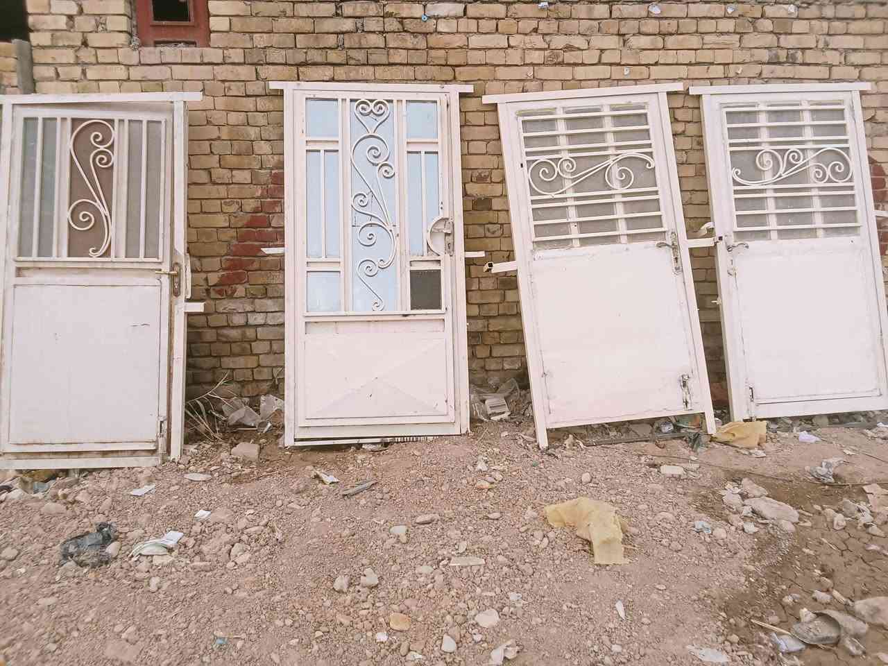بيبان البيع مستعملة في كوت سياسين رقم ***********
