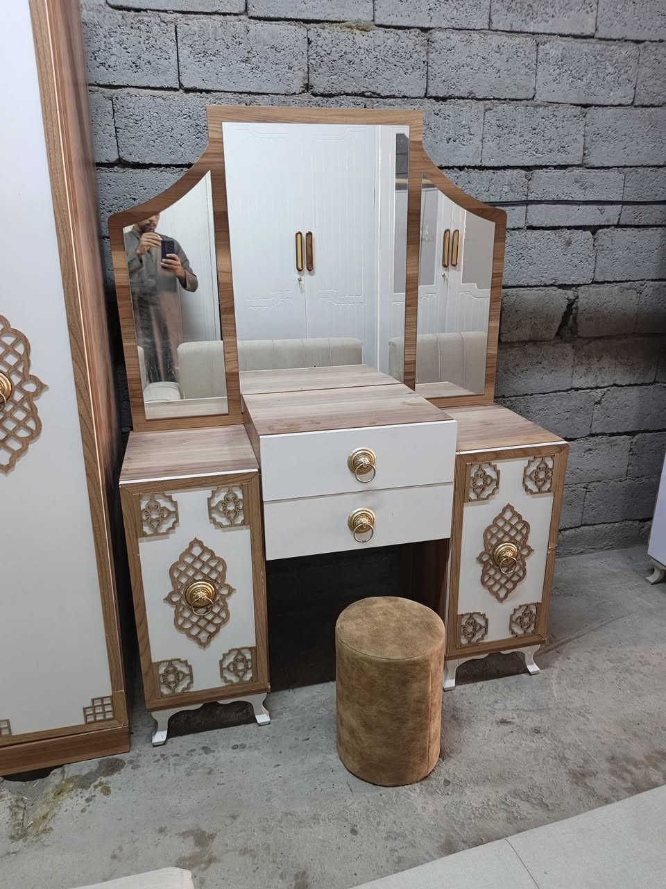 غرفه تركيه ٨ قطع شرط النضافه أخو الجديد
ملاحظة شعندك للبيع أو مراوس أرسل خاص وتدلل ***********
