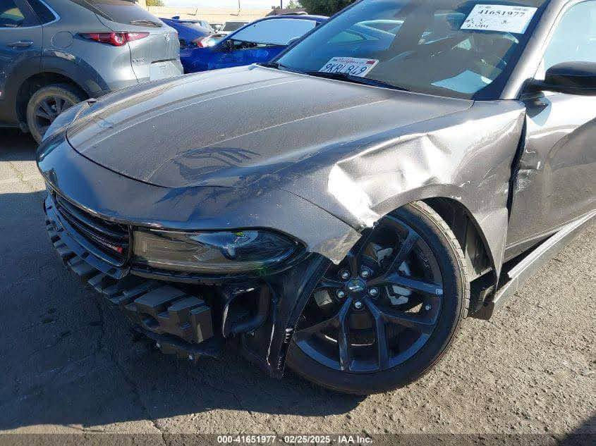 للبيع ..
چارجر SXT موديل 2023 محرك 3600 ماشية 28 الف ميل حادث كما موضح بالصور جاملغ امامي تعديل وصبغ  وهلال من باب السائق تعديل بي دي ار بدون ايرباك السيارة جديدة بمعنى الكلمة وجاهزة من كل شي .. 
للاستفسار :
***********
مكان السيارة / اربيل أربيل, العراق

نص مكتوب في الصور:
- 000-41651977 - 02/25/2025 - IAA Inc.
- 000-41651977 - 04/11/2025 - IAA inc.