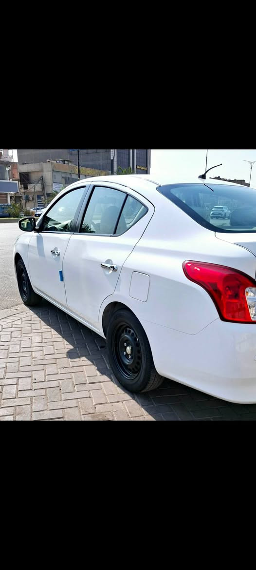 من رخصت مدير الكروب المحترم السلام عليكم نيسان سني هندي ٢٠٢٥ السياره مكفوله كفاله عامه ماشيه ٦٠ الف رقم اربيل اتريد تحويل اتريد وكاله السعر  ١٣٠   بيهه مجال للاتصال   *********** مكان بغداد
