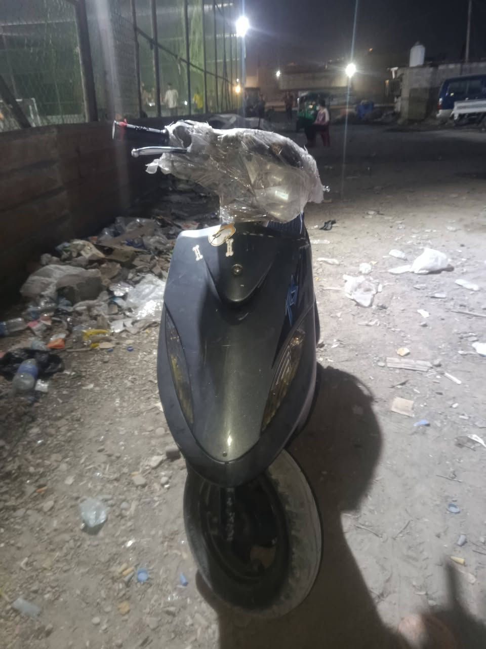 دراجه ماكس البيع
مستعجل عله البيع وتونه منزلينها من رمبه صالها شهرين شراي يتصل 
***********
