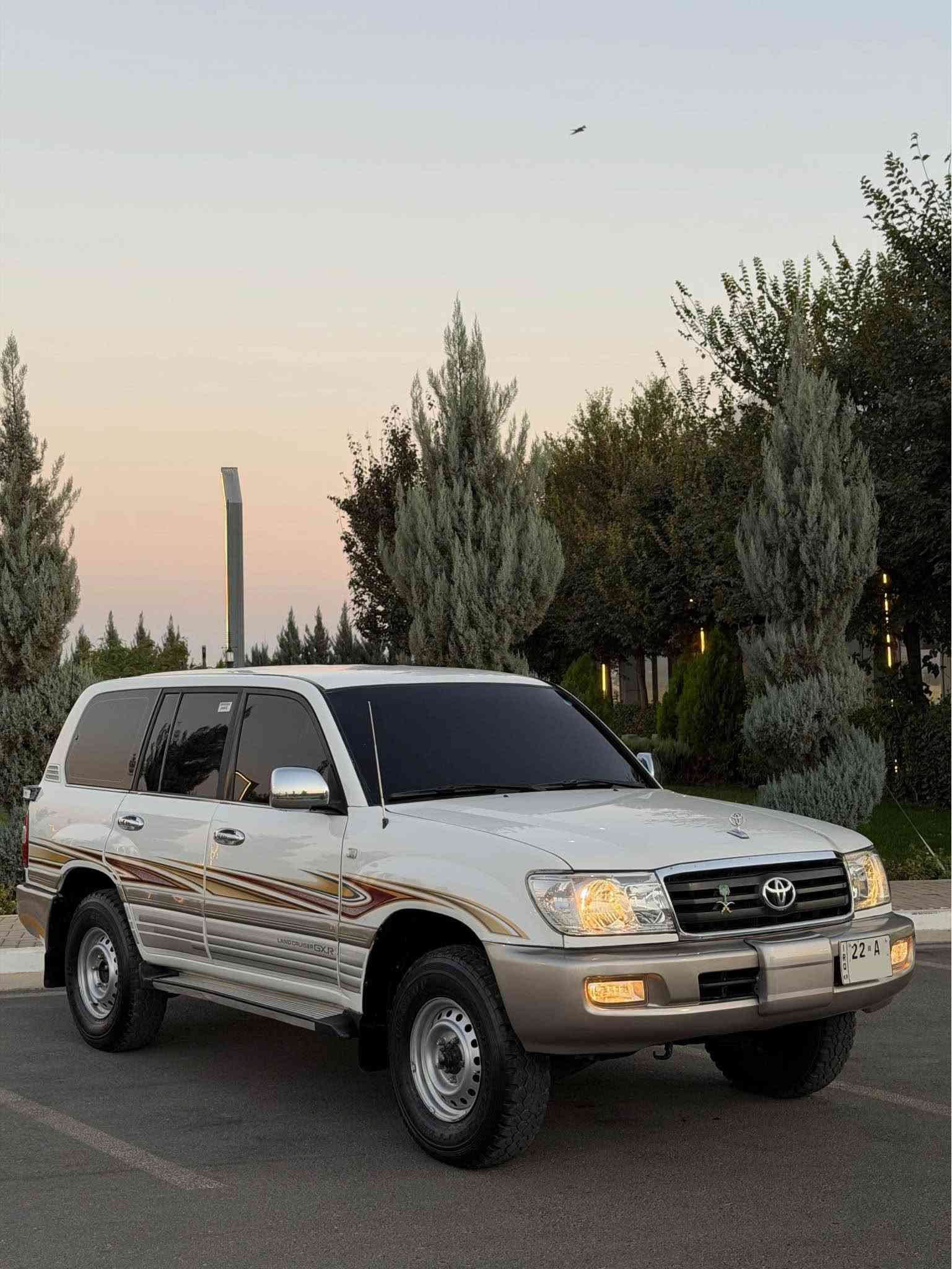مۆنیکا 2002 GX.R
گێڕ و مەکینە و ئەکسلو دەبڵ ئەکسل بە شەرت
پێش تەبەڵە مەرغووب
مواصفات سێ ڕوبعە
‎ناوزەرد_سەلاجە_تەبرید مەرکەزری_٤جام کارەبا_سوکان ئێرباگ_دەبڵ فڵەچە_هۆک بیلادی

٤تایە و ویلی دەنلوبی لۆکی لەژێرە
‎تەقەو ڕەقە هەمووی بەشەرت
پێش و دوا چرکەی تیانیە
جێلەزگە بەشەرت پێوەی نەسوتاوە ژێر طلیشەکانیش بەشەرت
دەعامی بۆ دەعامی بەشەرت هەموو گیانی لەسەر دەقی 
شەریکە ماوەتەوە یەک دینار مەسرەفی تیانیە 
سەیارەکە ٤ پارچەی بۆیاخە قرچێکی ناو دەرگاکەی هەیە و تەواو 
سەنەوی و ڕەقەمی تازەیە تەحویل و غەرامەی بەشەرت
سعرێک خوار هەموو بازاڕ  ۱۲۲ گەڵا و مەجالێکی زۆر کەم 
شوێن سلێمانی *********** السليمانية, العراق
