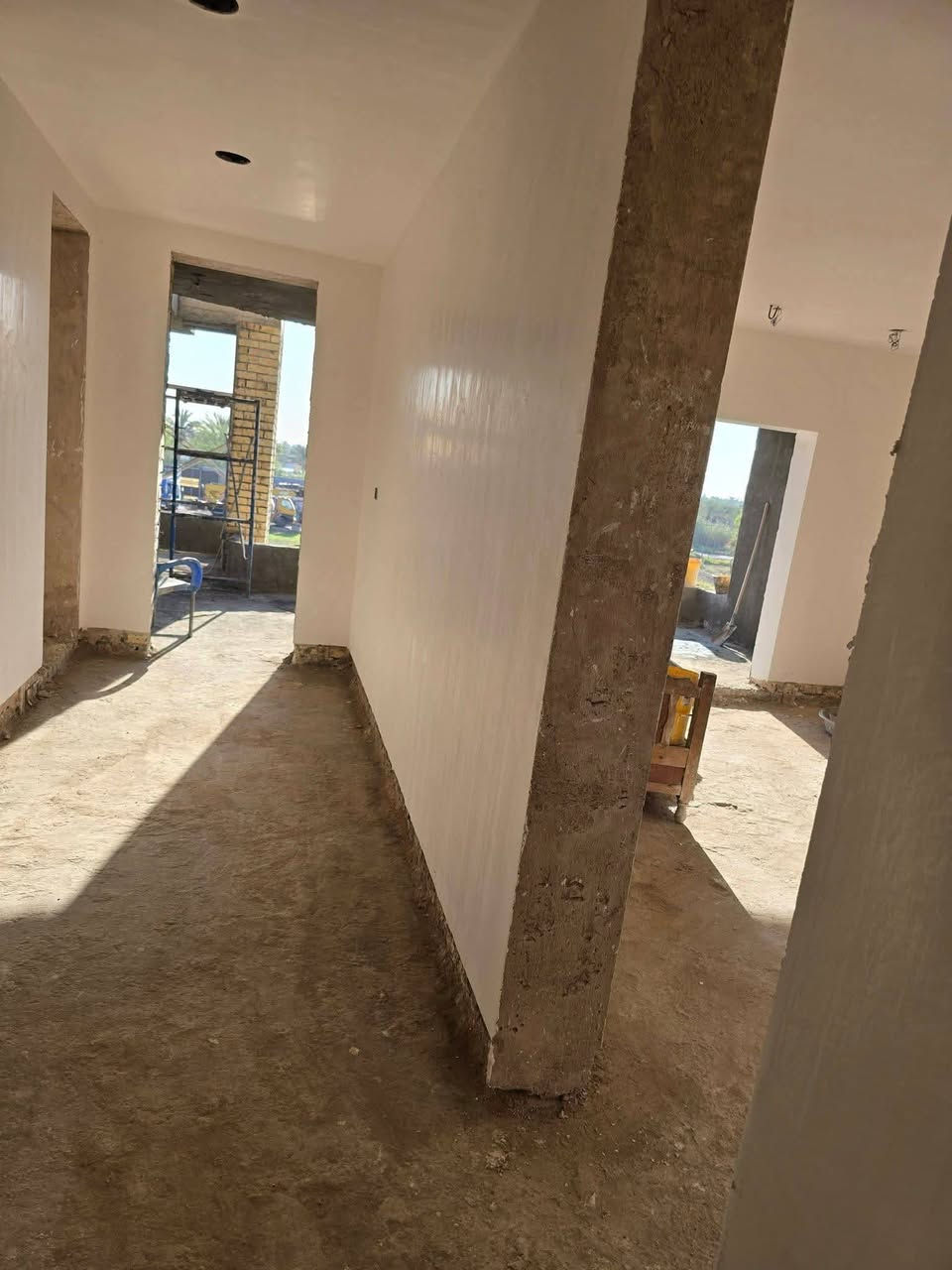 كادر بياض من الفلوجه شغل
مهندسين درجه أولى والتزام بل عمل البيت 
انطب بي منطلع منه أذا مايكمل المبيت داخل الموقع

نص مكتوب في الصور:
- ***********