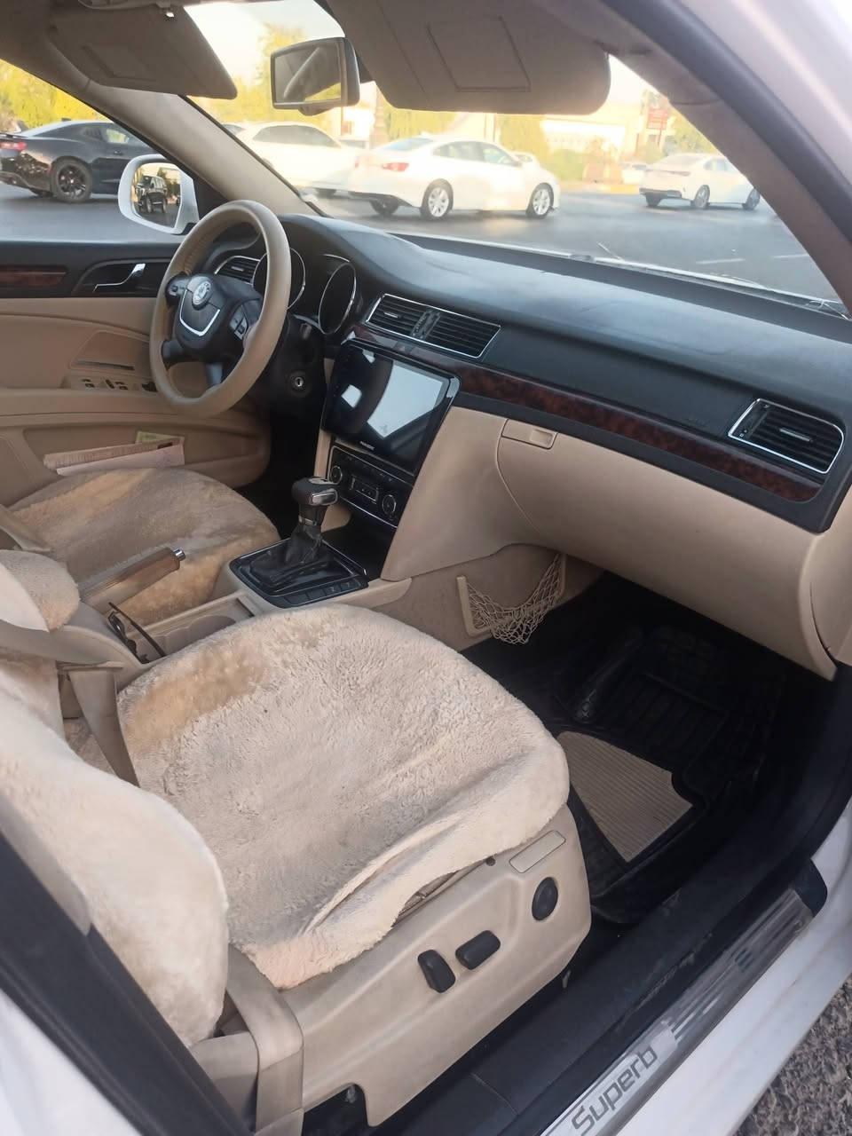 سكودا موديل ٢٠١٢ فول شرط تبريد كير محرك شرط ضرر ٢قطعه بنيد وجاملغ  سعر ٥٥بي مجال عليها ١٧او نص عليك
***********
