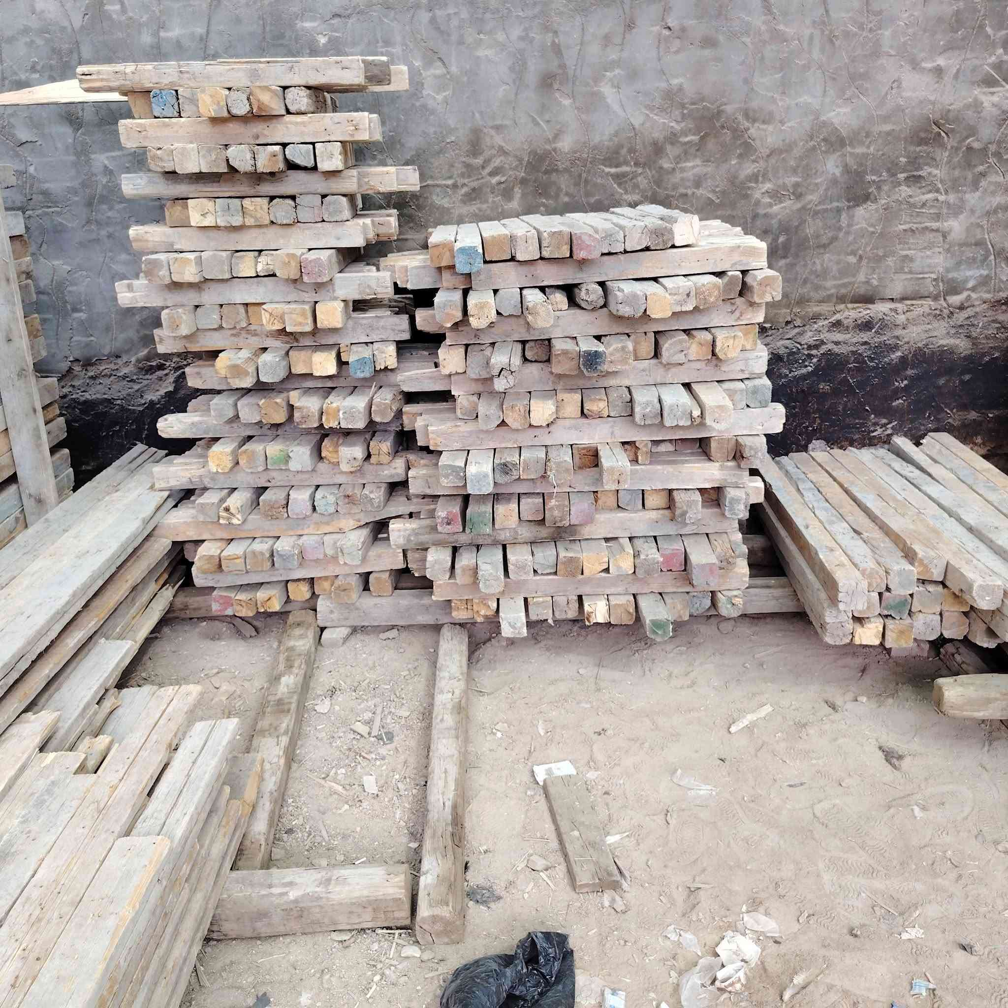 سير طول 3 متر تارس نضيف حيل العدد 5مكعبات
العنوان الحله المركز ***********
