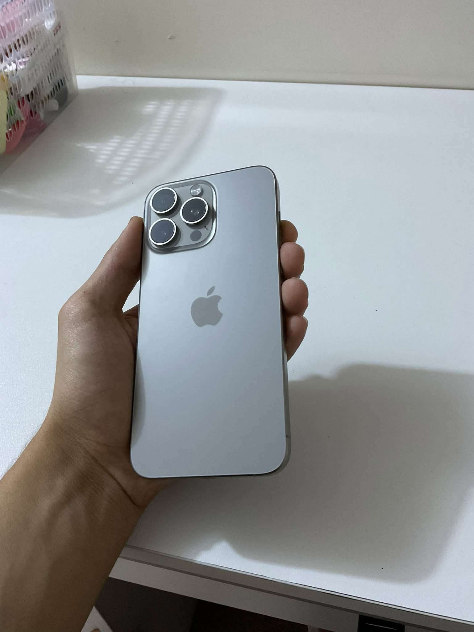 ايفون 15pro max شرق اوسط للبيع
السلام عليكم ايفون 15 برو ماكس نظافه ١٠٠٪؜ ما بي نقطه زلخ مثل ما موضح بل صور بطاريه 82 ماستر شرق اوسط السعر 975 وبي مجال حك جيه 
مكاني نجف
الرقم ***********

