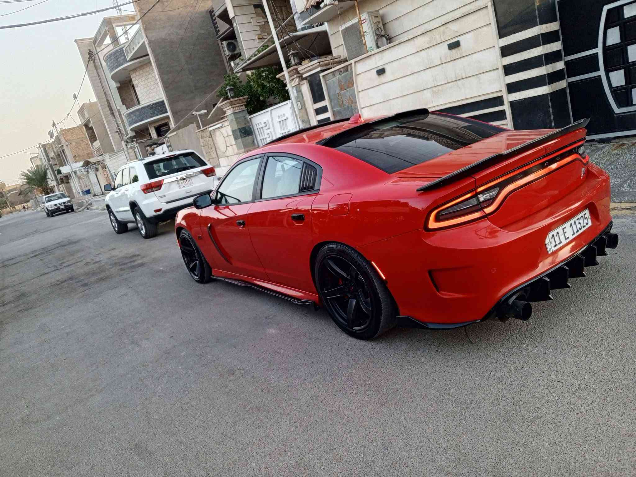 السلام عليكم جارجر موديل 2015 رقم بغداد دولي بسمي مواصفات ارتي ماكس فول صالنصه رياضي صوت كلش حلو تبريد ثلج كير محرك جدد منضومه زنون ولون طماطه جميل كشنات تتفئه تبريد يعني تتونس داخل السياره ماكو صيف شته لازم تلبس قمصله وتصعد وين الشراي السعر 159وبيه مجال محرك 5700 مكان بغداد حي العامل والشراي يتصل ويدلل ***********
