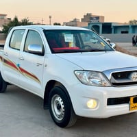 بيك اب • ٢٠١١ • بدون صبغ