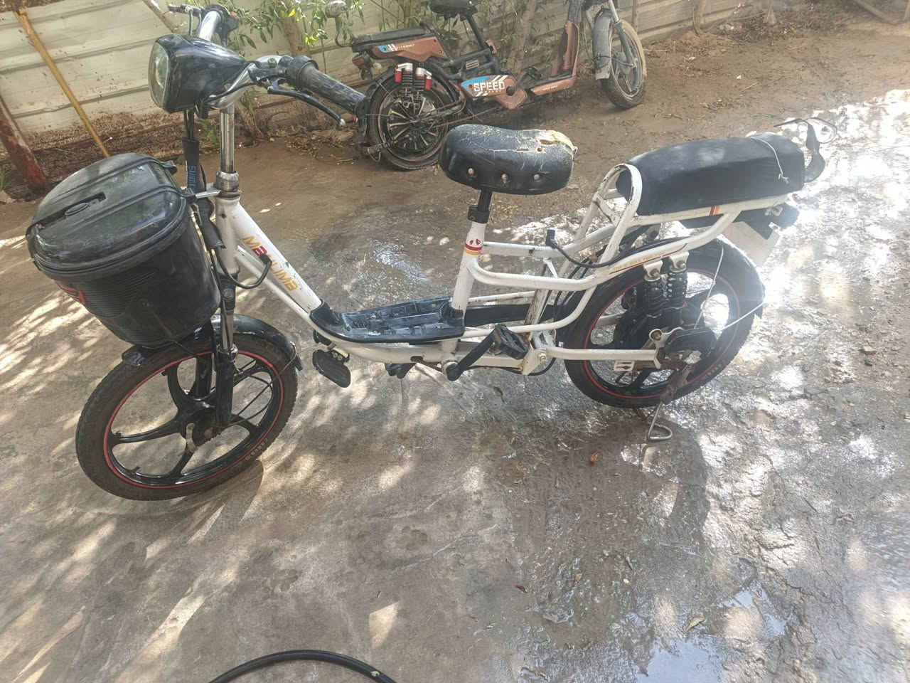 دراجة كهربائية • بدون بطاريات • ٥٠