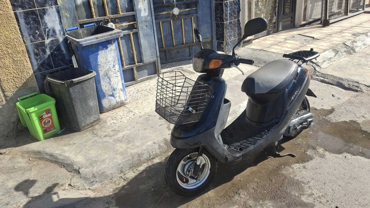 السلام عليكم دراجه بطه للبيع سعر 325 وبيها مجال شيء خليل كان بغداد الحريه ما بيها صوت اكسيل كهربائياته كلها شغاله سلفوهندر ***********
