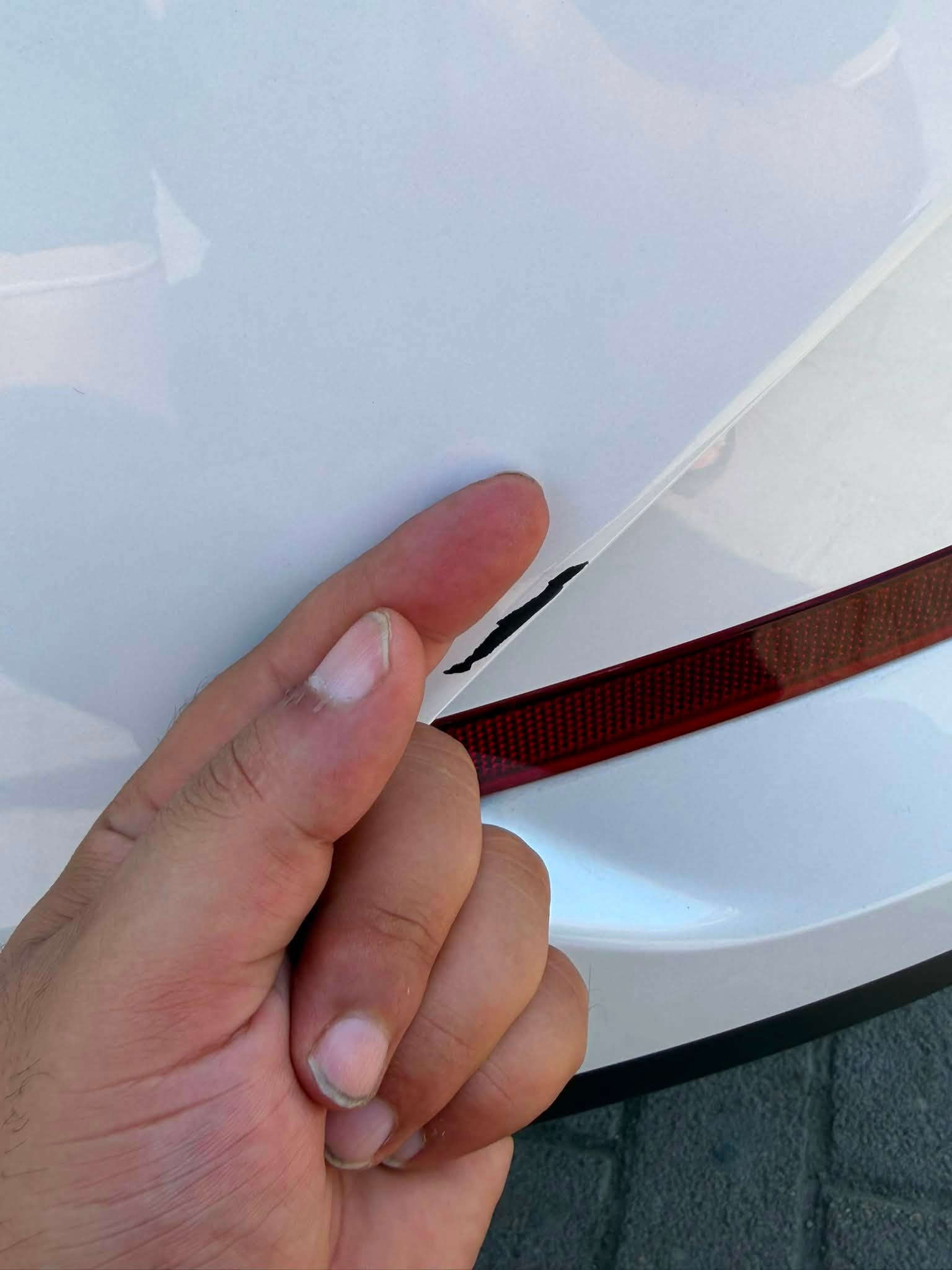 السلام عليكم
Byd كن بلاص داخل زيتوني 
الموصفات العادية 
ماشية 9 الاف. وقابل للزيادة 
مرقمه بغداد 
كاعيات 
شاحنه اساور اصلية 16 امبير 10 متر بيها ضمان سنتين 
السيارة حالتها نضيفة جدا بيها زلغ نص اصبع موضح بصوره
مكفوله من كلشي 
سعر 19.600دينار 
بيها مجال بسيط جدا حك الجية 
رقم التليفون *********** 
تواجد السيارة بغداد
