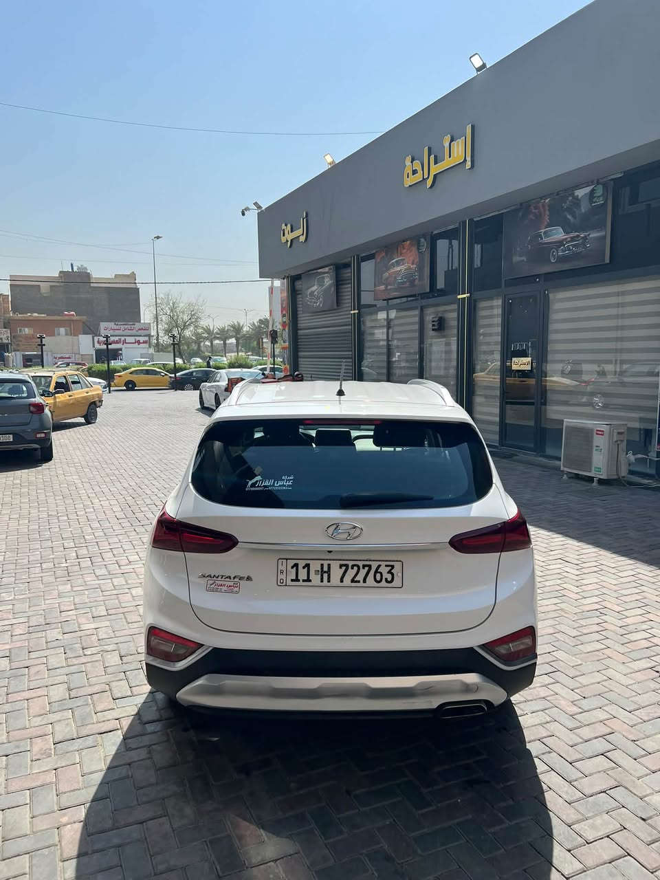 السلام عليكم
سنتافيا 2020 خليجي

محرك 6 سلندر 
كير اوتوماتيك 
السياره مشايه 72 ألف 

تدفئه وتبريد امامي خلفي
بصمه تشغيل وتشغيل عن بعد
تحكم بل ستيرن
شاشه وكامره
مري شفط
اشاير بل مري
كشن كهربائي 
لونها ابيض

السياره 7 راكب واي ضربه او نقطه صبغ مابيها
رقمها بغداد والسياره ايضاً مكانها بغداد
للاستفسار او التواصل ***********
