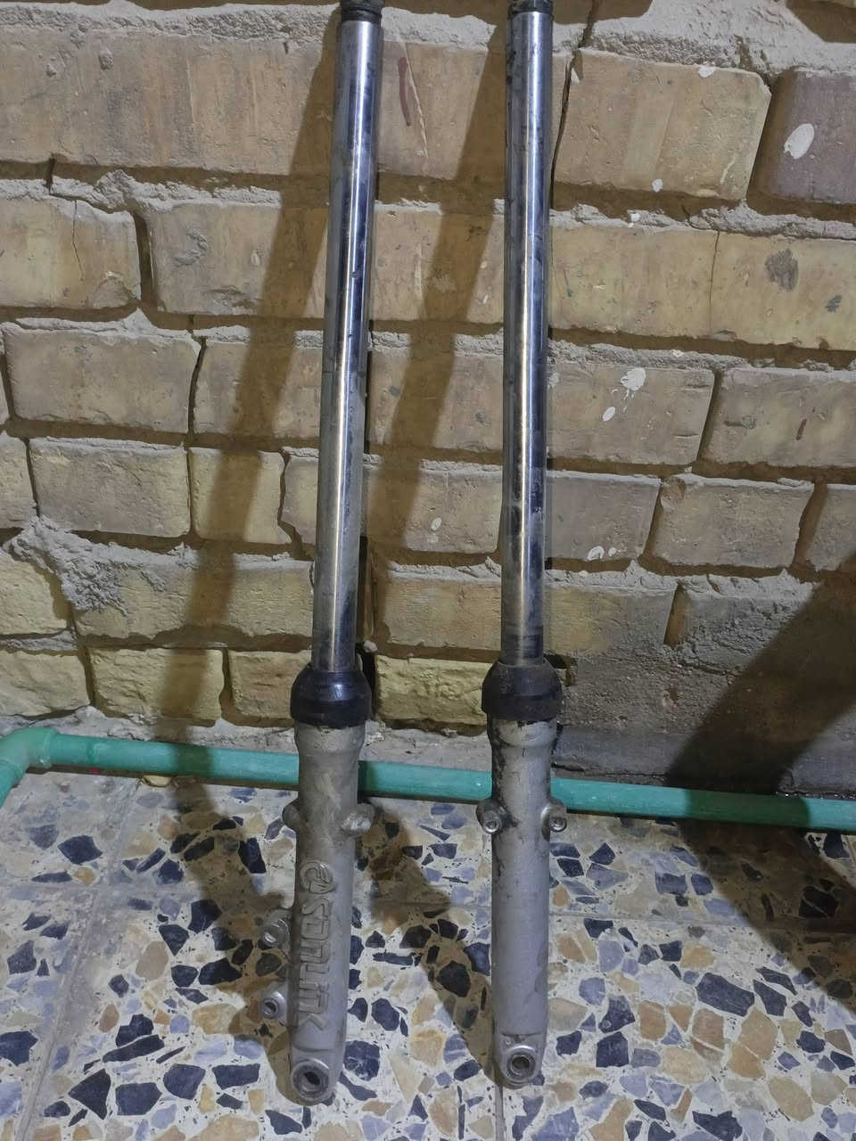 شنو يعجبك راسلني واتساب وتشلع عيوني ***********
