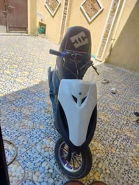 للبيع ٣٠٠ وبيه مجال كامله شلعه ومعدل رقمي 07827789939