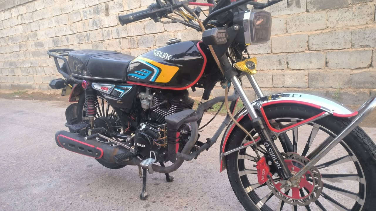 السلام عليكم 🔥🏍️ للبيع دراجة مرتبة ونظيفة جداً 🏍️🔥
للبيع دراجة موديل 2024 مشدودة 2025
⚙️ محرك 200cc
✨ الدراجة مرتبة كلش وما بيها كل نقص، جاهزة للاستخدام وما تحتاج أي شي
👌 نظافة وأداء، واللي يعرف بالدراجات يعرف قيمتها

💰 السعر: 900 ألف دينار
🤝 بيها مجال بسيط للجاد
🔄 ترهم مراوس بمسجل حسب الاتفاق

📍 المكان: الأنبار – الفلوجة – البعلوان

📞 للاستفسار والتواصل:
***********

⚠️ البيع للجادين فقط، واللي يريد يشوفها يتفضل، والمعاينة خير دليل ❤️🔥
