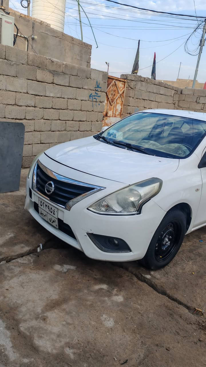 ر السلام عليكم نيسان سني هندي موديل 2019 السنوية منتهية السيارة جاهزة ماشية 80 تخم تاير ورنك صار شهر من شادهن تبريد محرك كير السيارة نضيفة بيهه طخه ما مسويهه كلش بسيطه بالباب الخلفي وبيهه بالمدكر الامامي سيارة حلوة وبالعافية ع الي ياخذهه السعر 88....... العنوان خور الزبير قرب مركز الشرطة ***********
