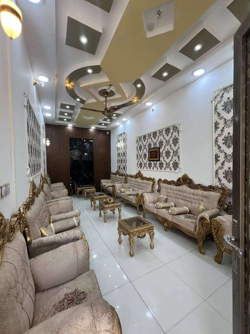 سلام عليكم بيت للبيع المساحه ١٩٥ حي المعلمين القديم بلوك الرابع، البيت جديد البناء ٢٠٢٣                   ***********
