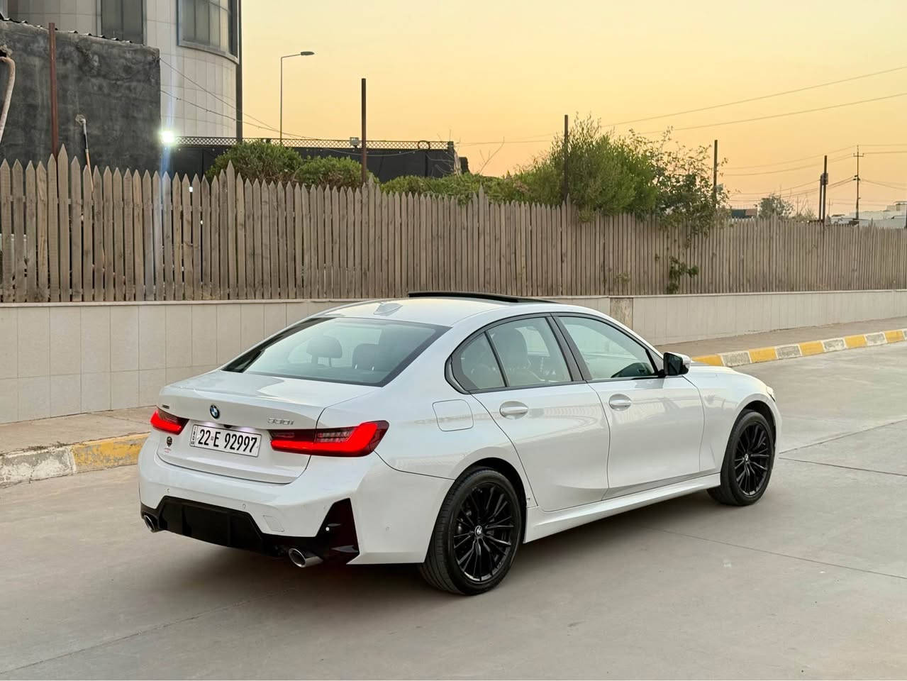 BMW 330i xdrive

موديل 2023 محرك 20 توين توربو
بدي m

السيارة ماشيه 21 الف مايل

بيها قطعة صبغ وقطعة مبدلة بلادي بدون ايرباك بدون دواخل بشرط فحص

السعر 278$ وبيها مجال بسيط
مكان كركوك داخل المدينة

سنوية بسمي شرط تحويل و وكالة

*********** كركوك, العراق
